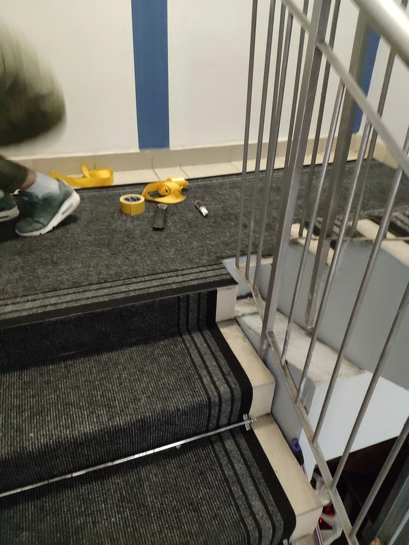 Укладка дорожки в УК Логистика 6