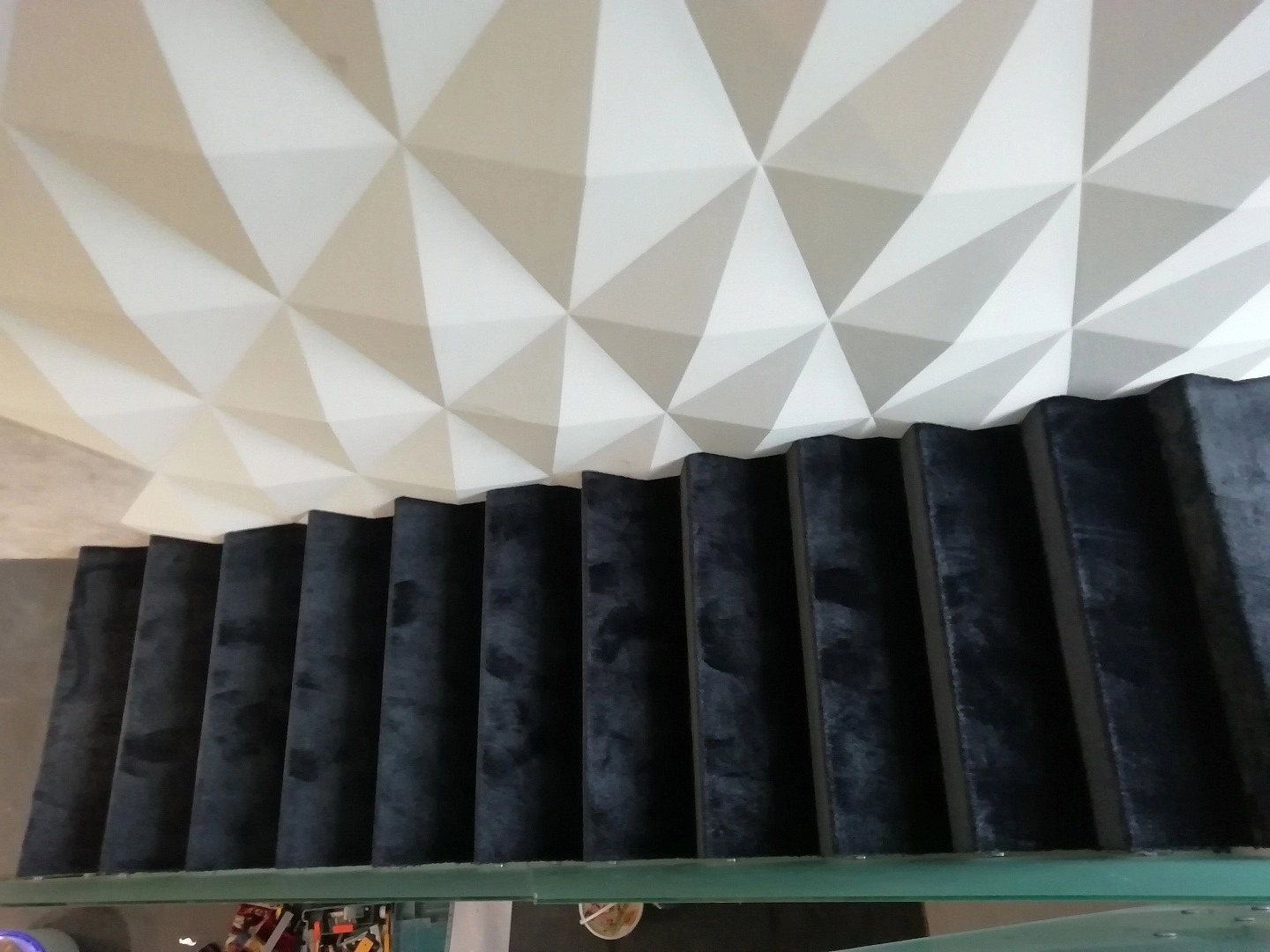 Укладка ковролина в коттедже 3