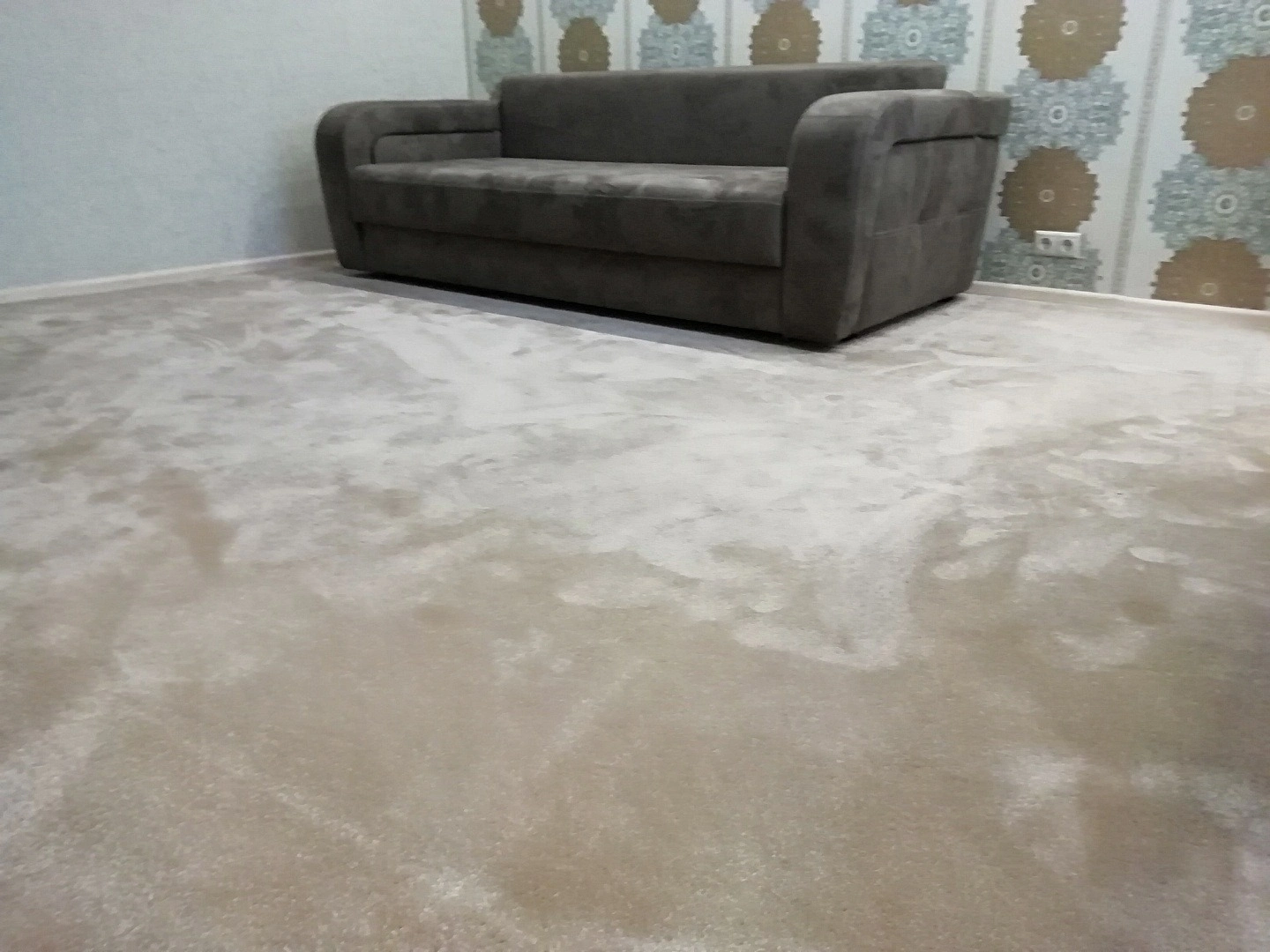 Укладка ковролина в квартире 10