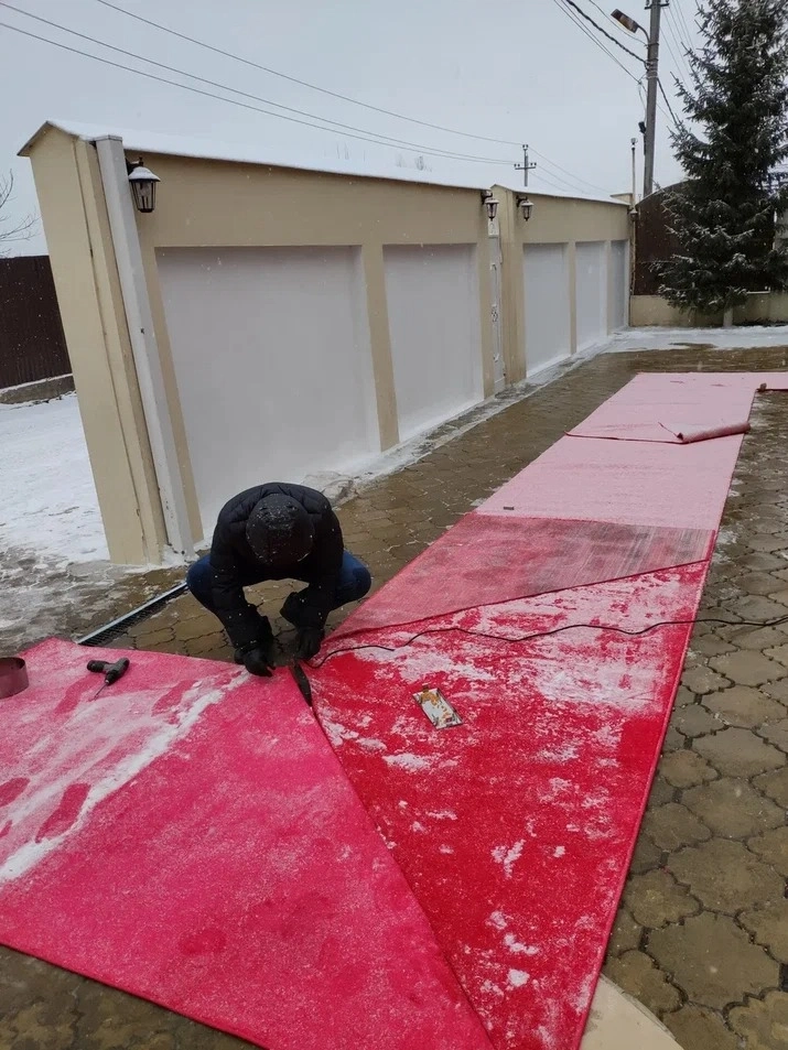 Укладка дорожки возле коттеджа 4