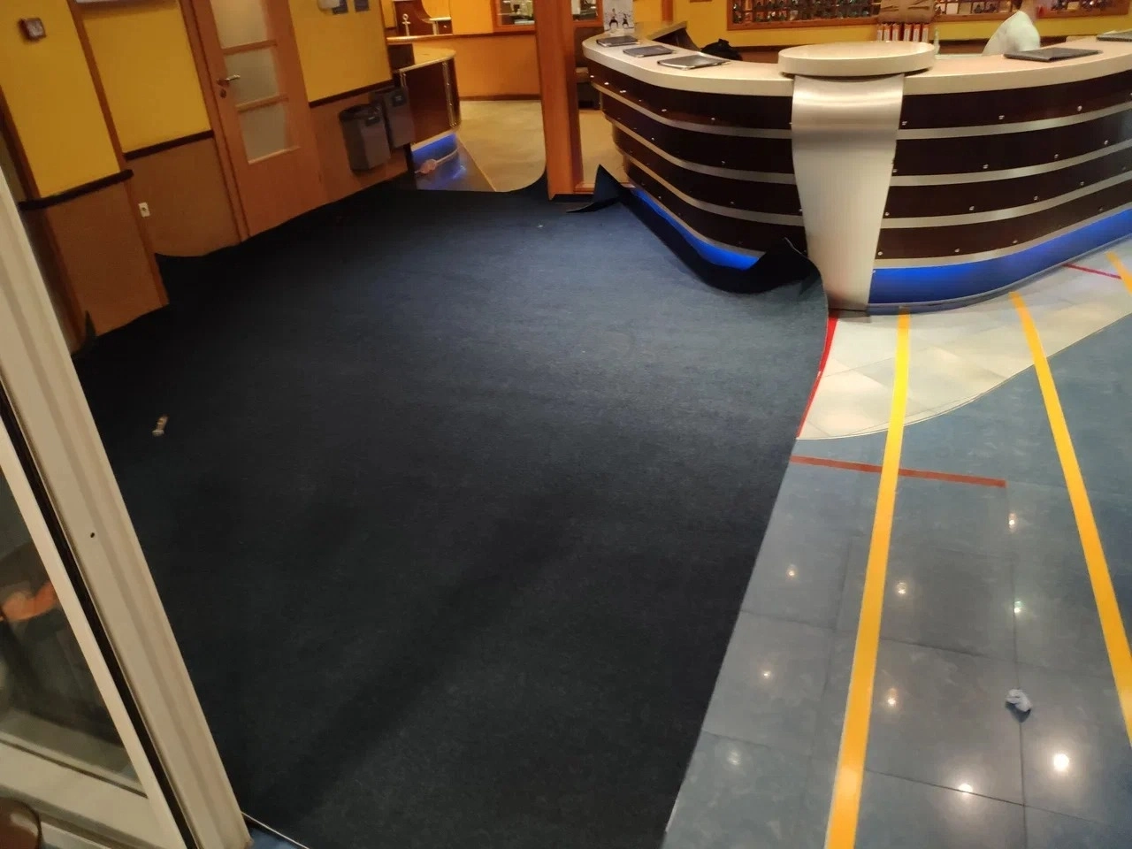 Укладка ковролина в фитнес-клубе Janinn Fitness 10