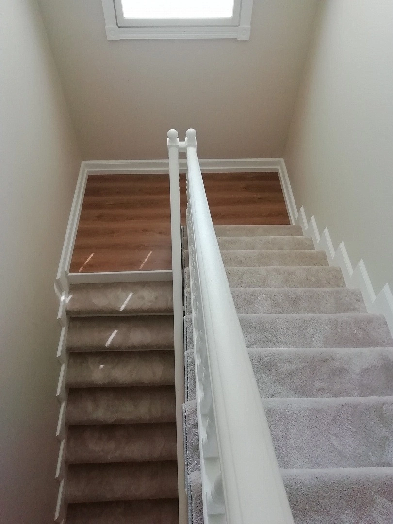 Укладка ковролина в коттедже 5