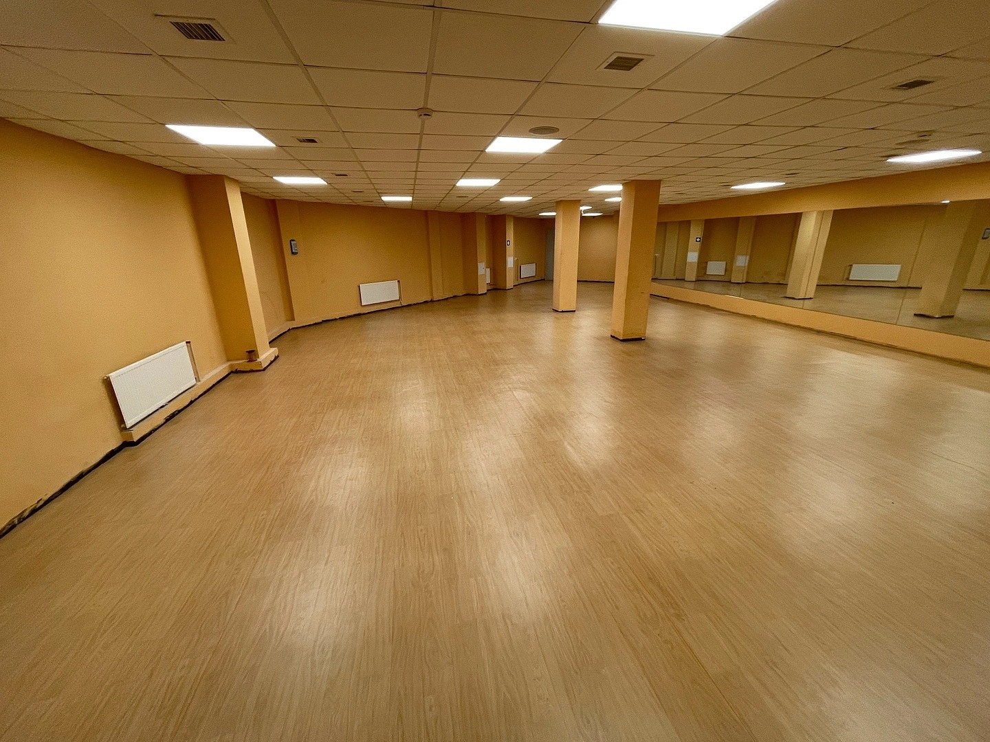 Укладка линолеума в СК   