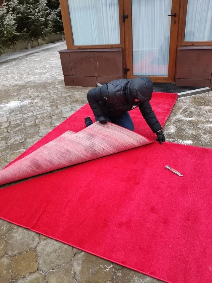 Укладка дорожки возле коттеджа 2