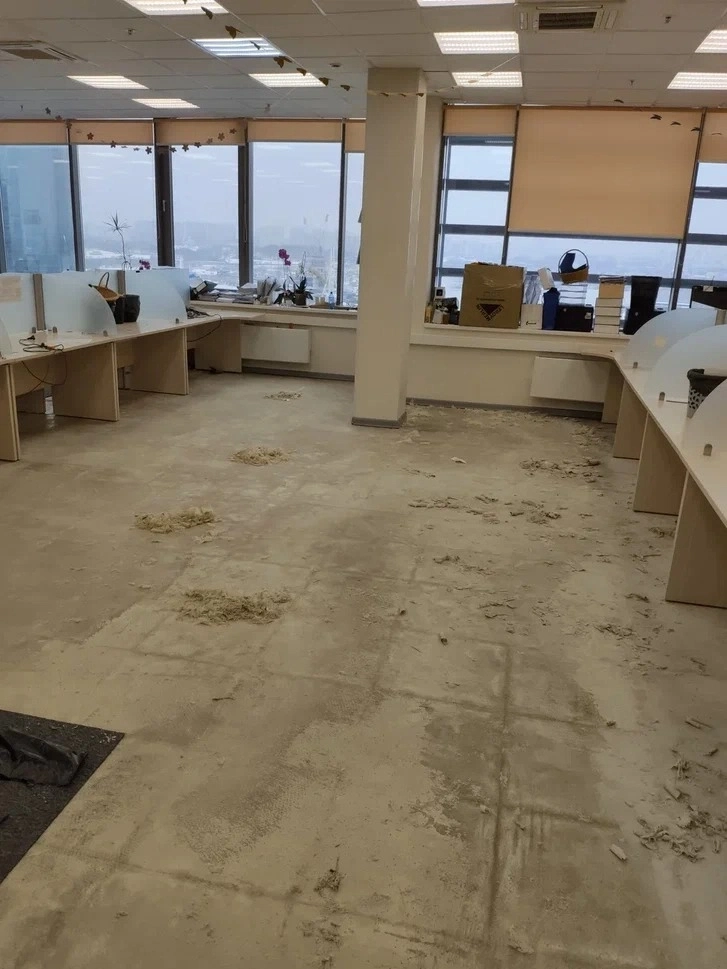 Укладка ковровой плитки в центре развития территорий при правительстве Москвы