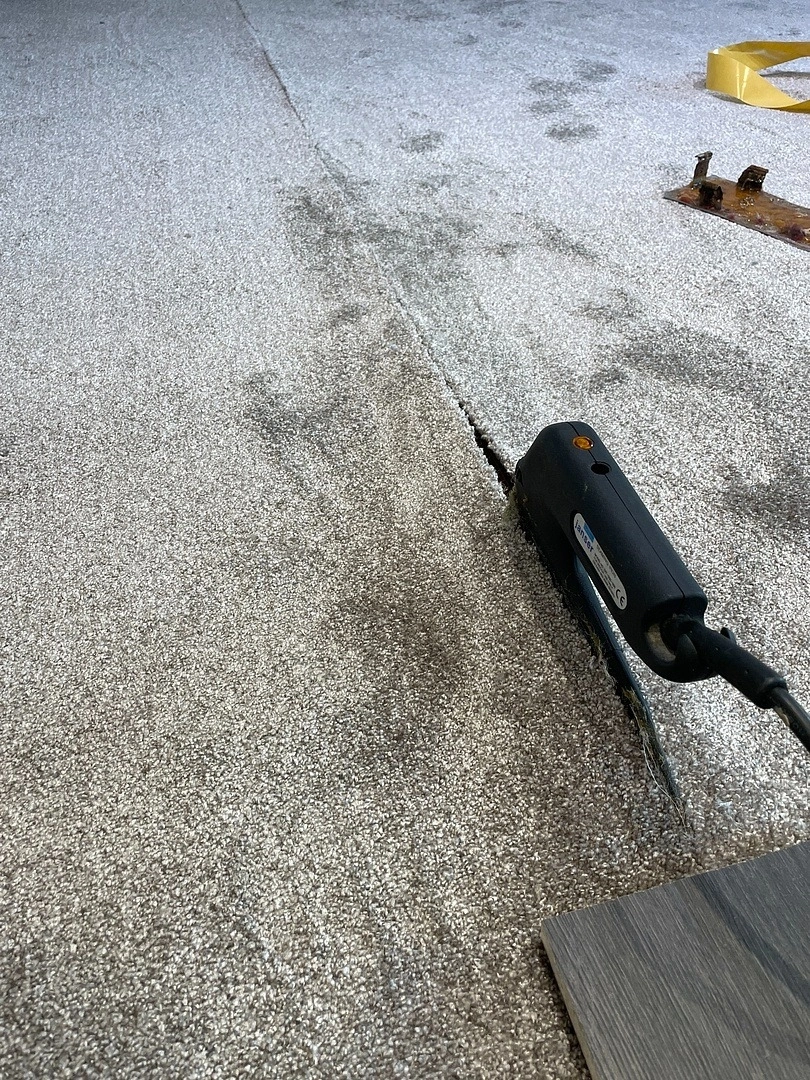 Укладка ковролина в квартире 6