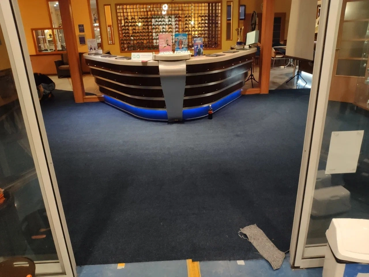 Укладка ковролина в фитнес-клубе Janinn Fitness 12