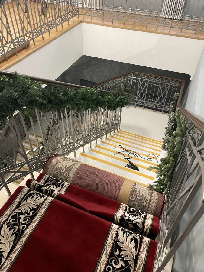 Укладка ковровой дорожки  в усадьбе Знаменское-Губайлово 2