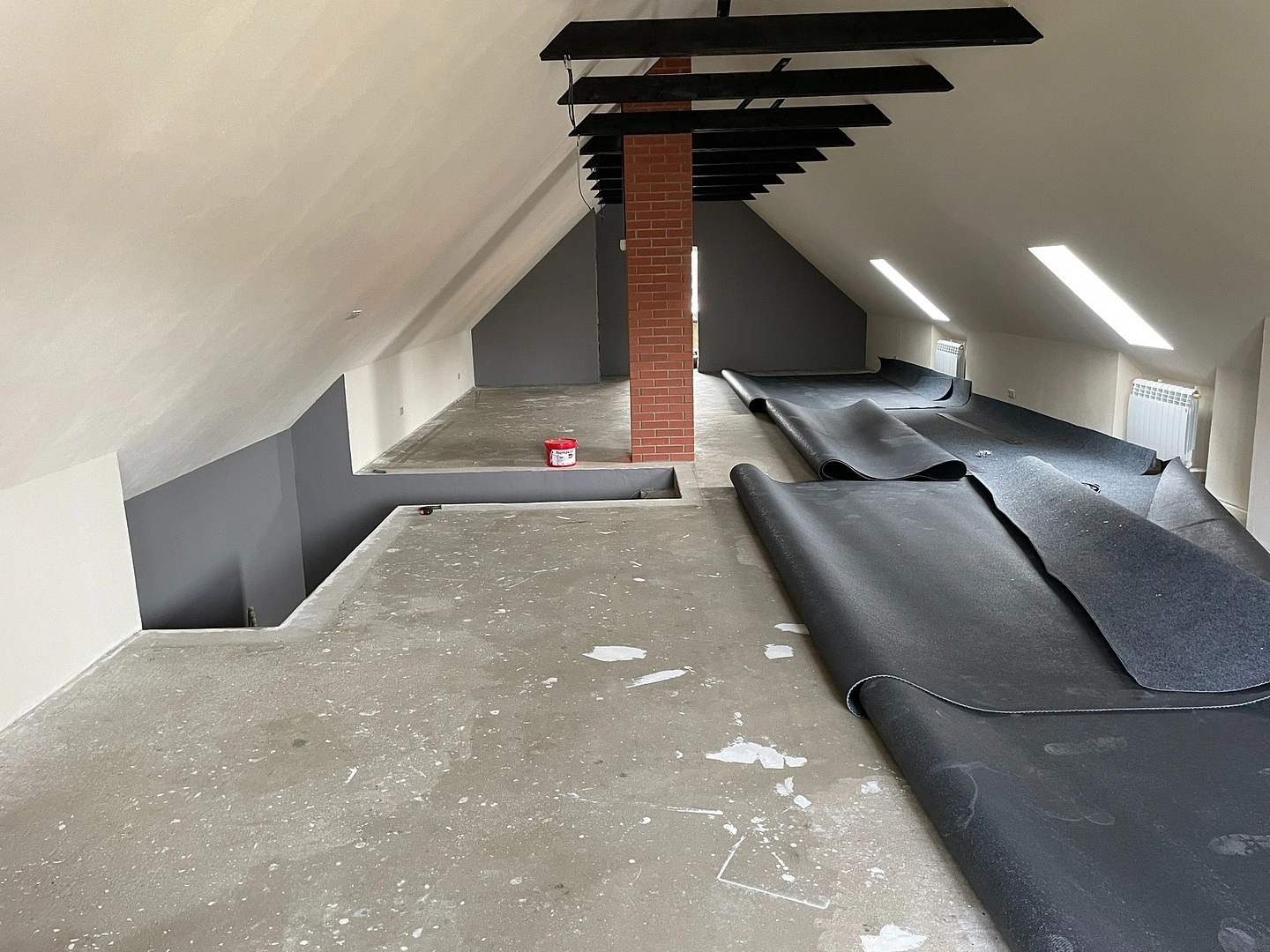 Укладка ковролина  в коттедже 2