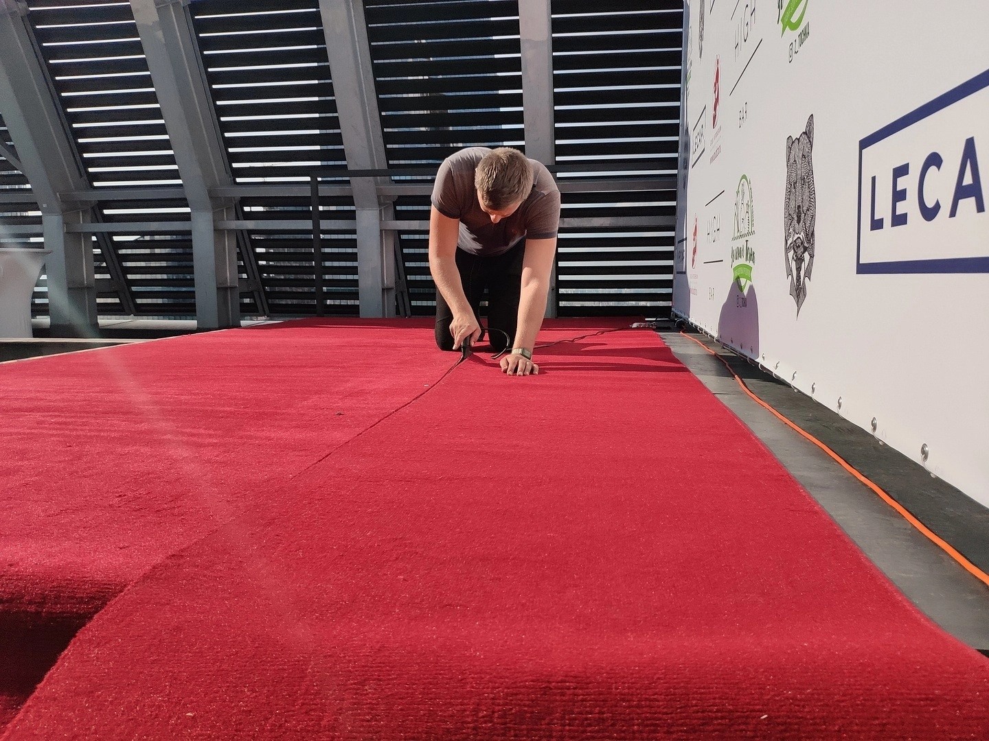 Укладка дорожки в Башне Империя, Москва Сити 6