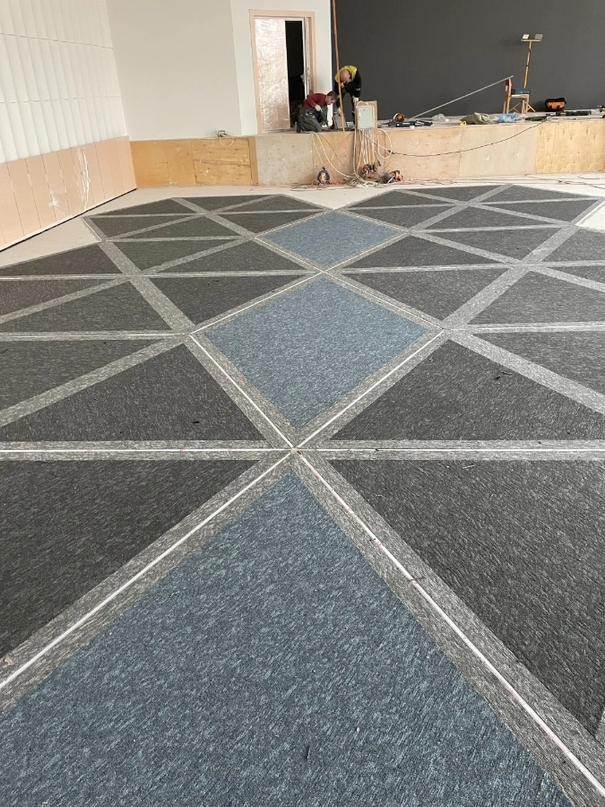 Укладка ковровой плитки в Обнинск РосАтом в виде сот реактора 12