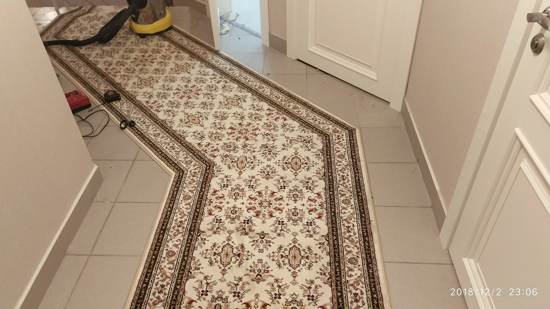 Укладка дорожки и установка ковродержателей в санатории Дубрава 8