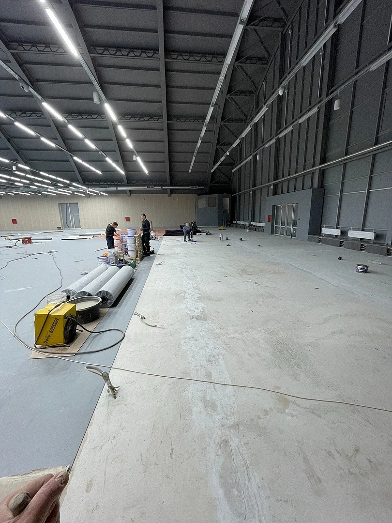 Укладка линолеума в дворце бильярдного спорта 2