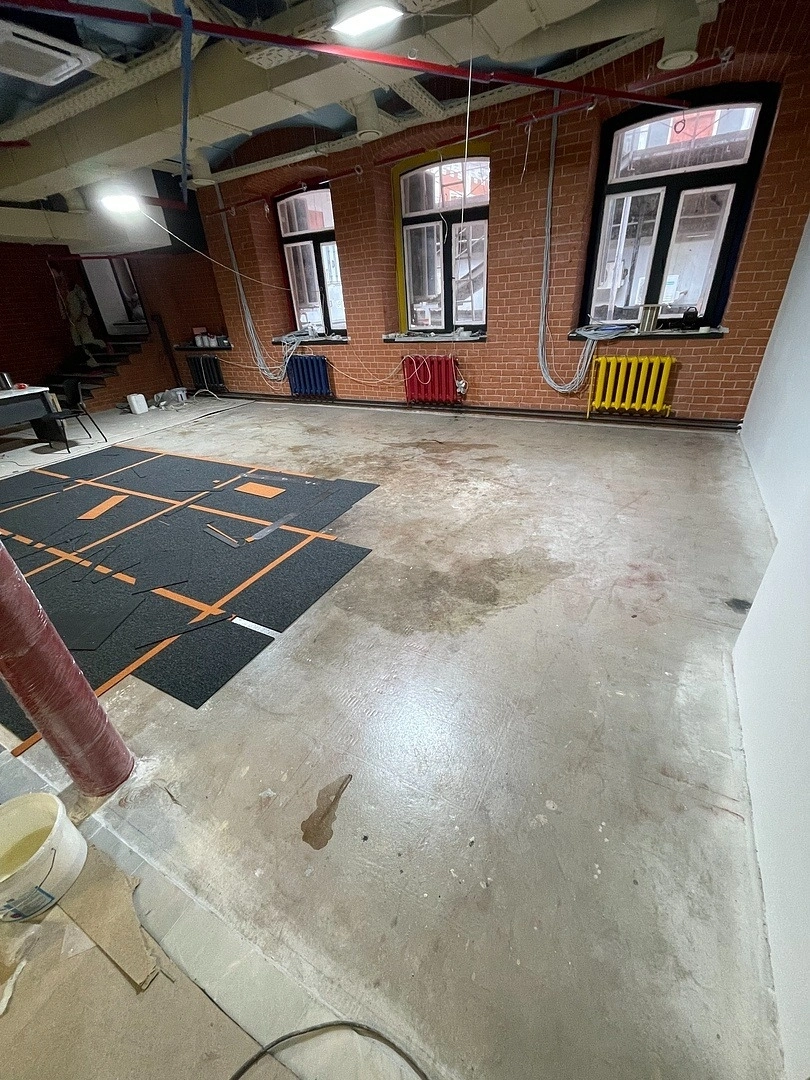 Укладка ковровой плитки в архитектурном бюро 30