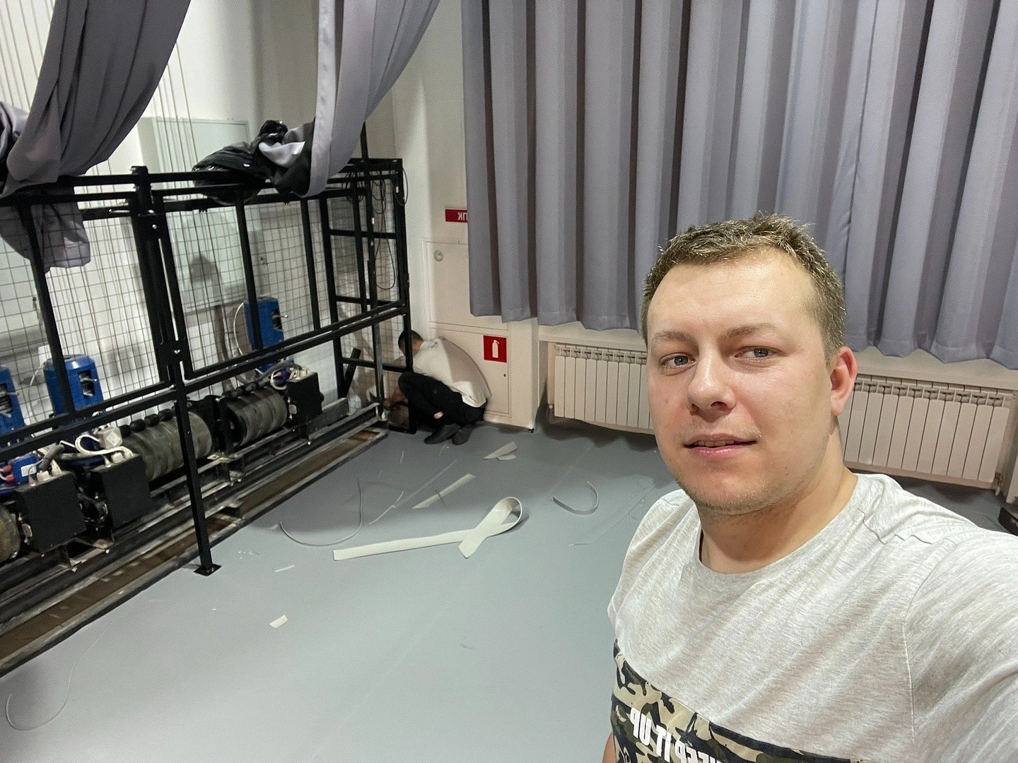 Укладка линолеума в музыкальном театре 4