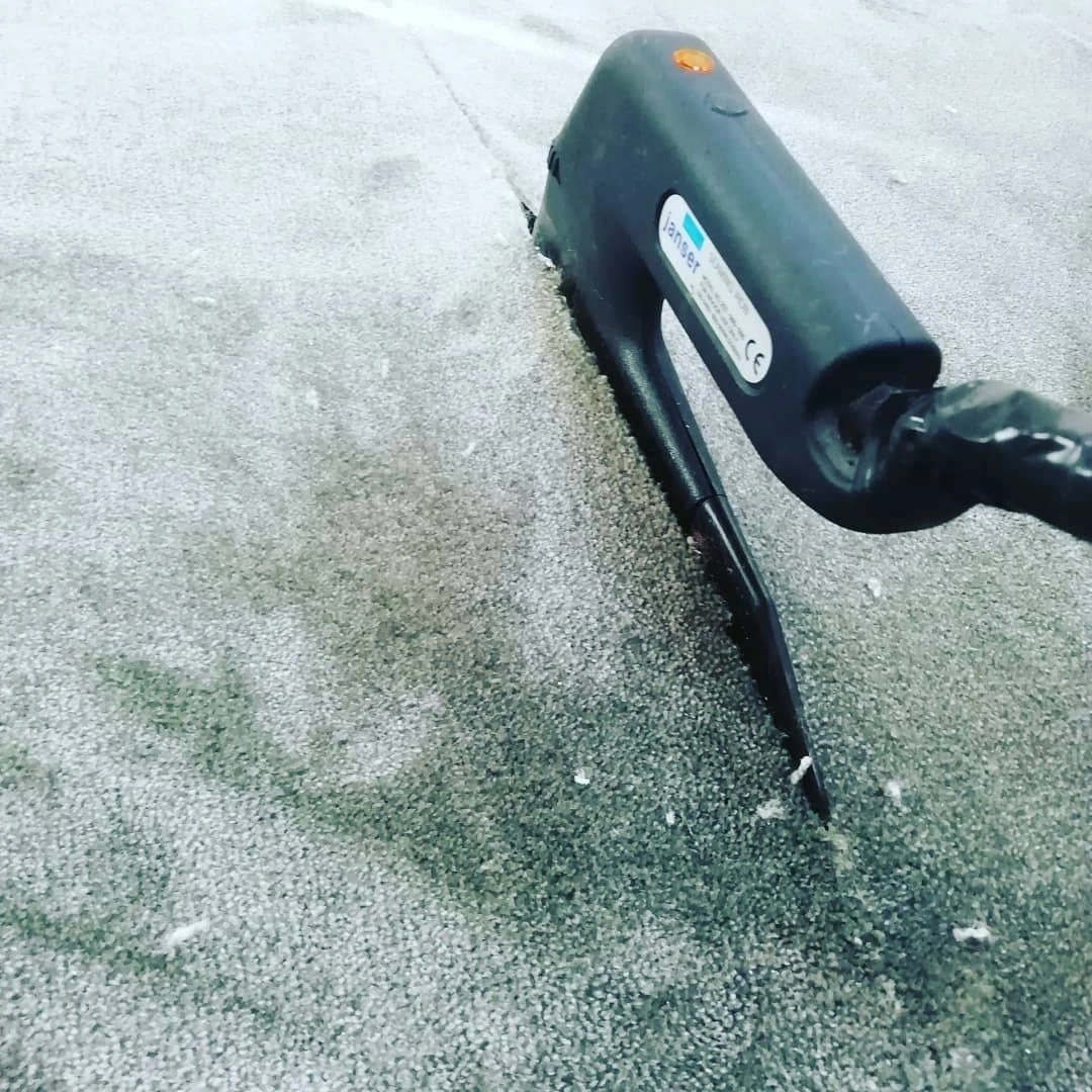 Укладка ковролина в школе английского языка 6