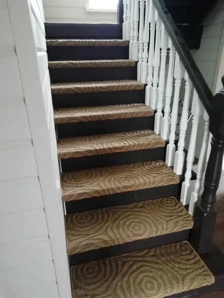 Укладка ковролина в офисе компании Фуртекс 