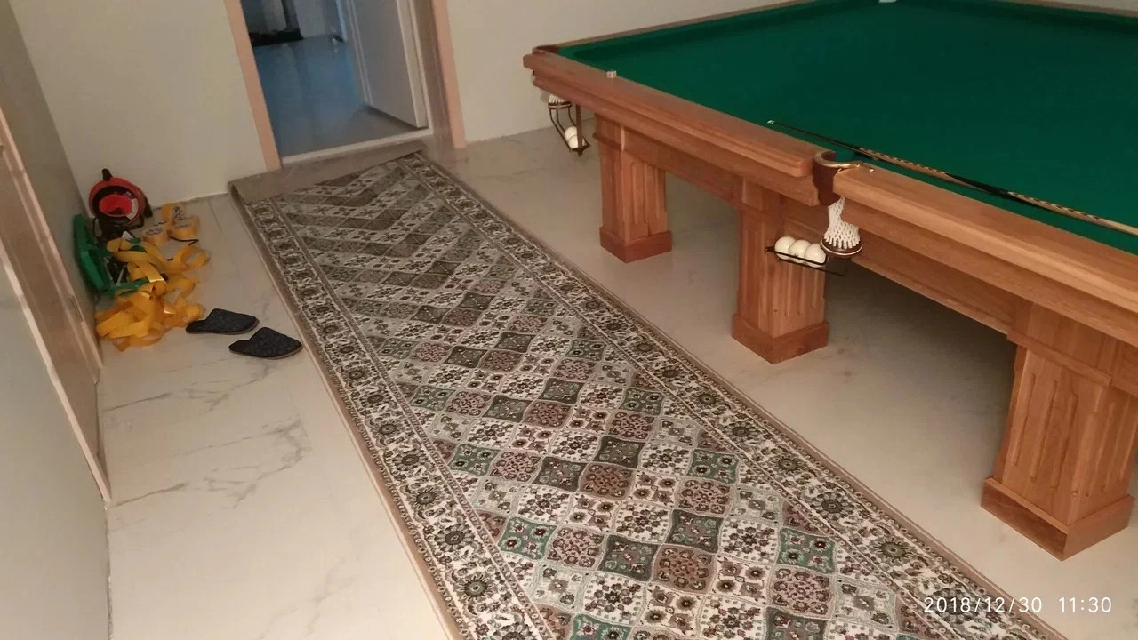 Укладка дорожки вокруг бильярдного стола