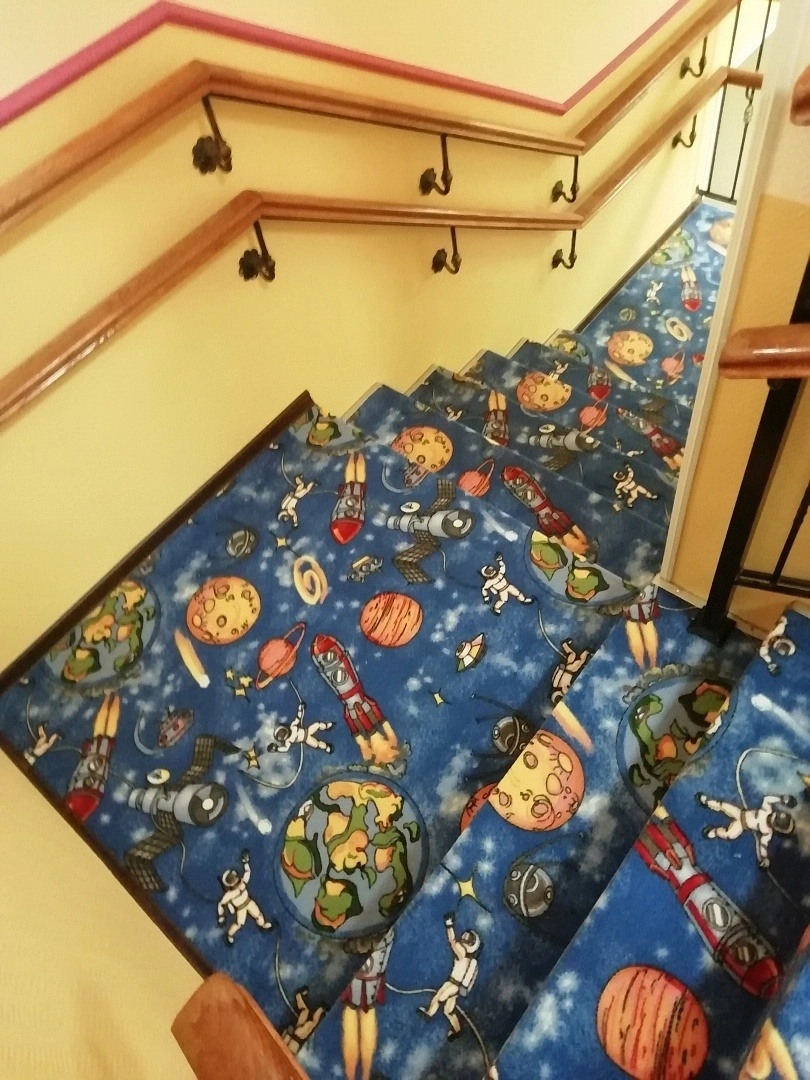 Укладка ковролина в COSMO-САД в КП 