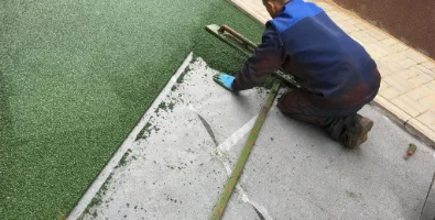 Бесшовная укладка резиновой крошки в один слой 15мм