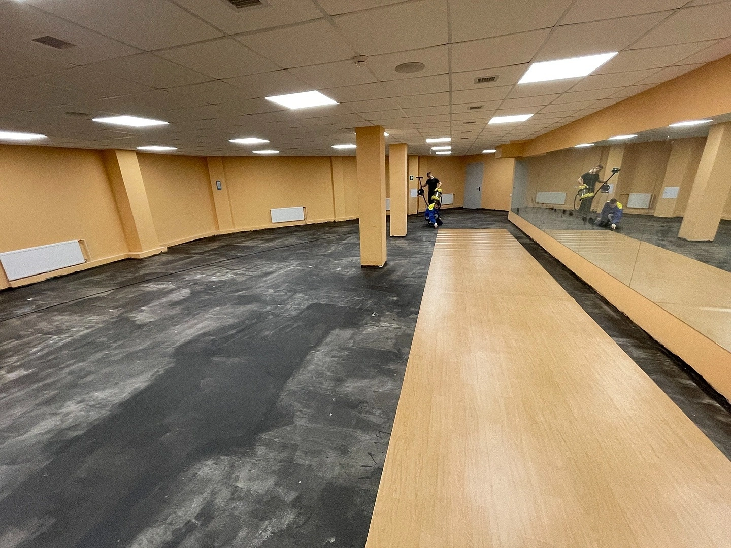 Укладка линолеума в СК   