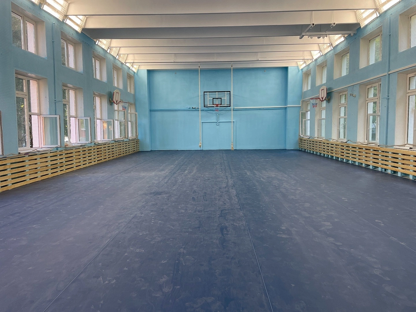 Укладка линолеума в Школе № 1636 Ника