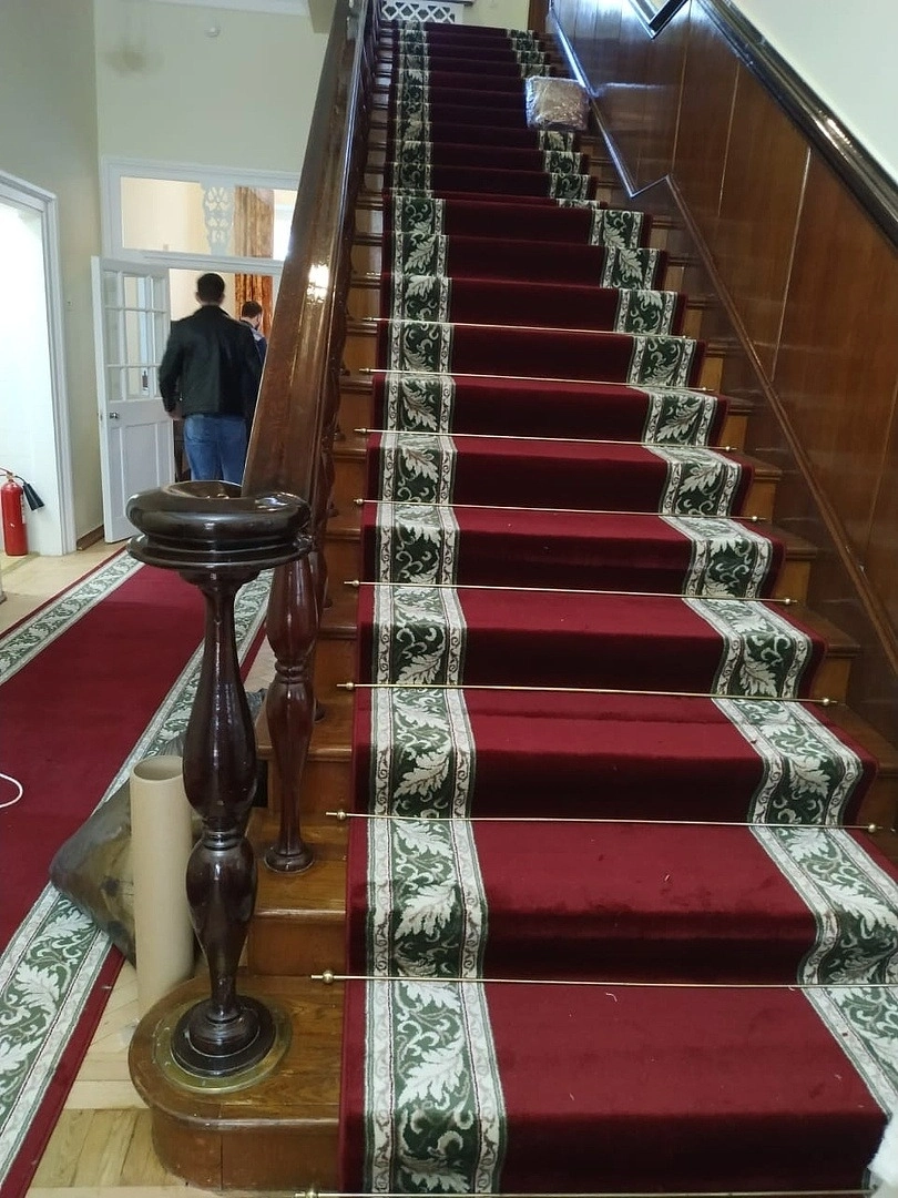 Укладка дорожки в Доме музея Игоря Курчакова 9