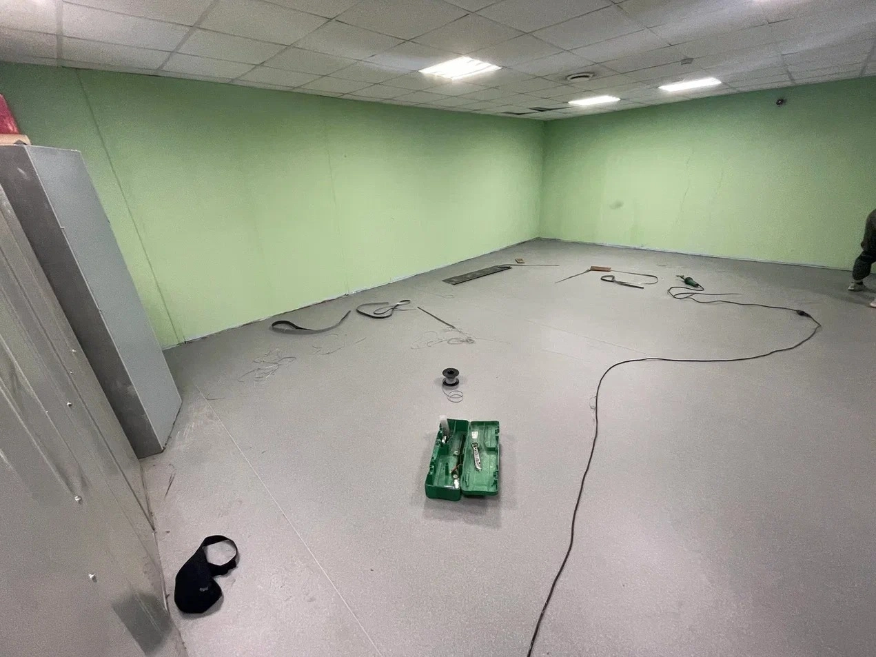 Укладка линолеума в МБОУ  школа № 13 - СОШ № 7 2