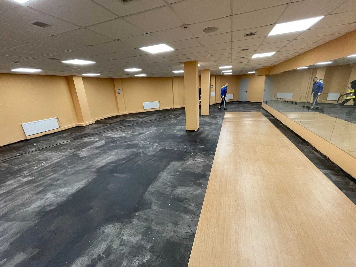 Укладка линолеума в СК   