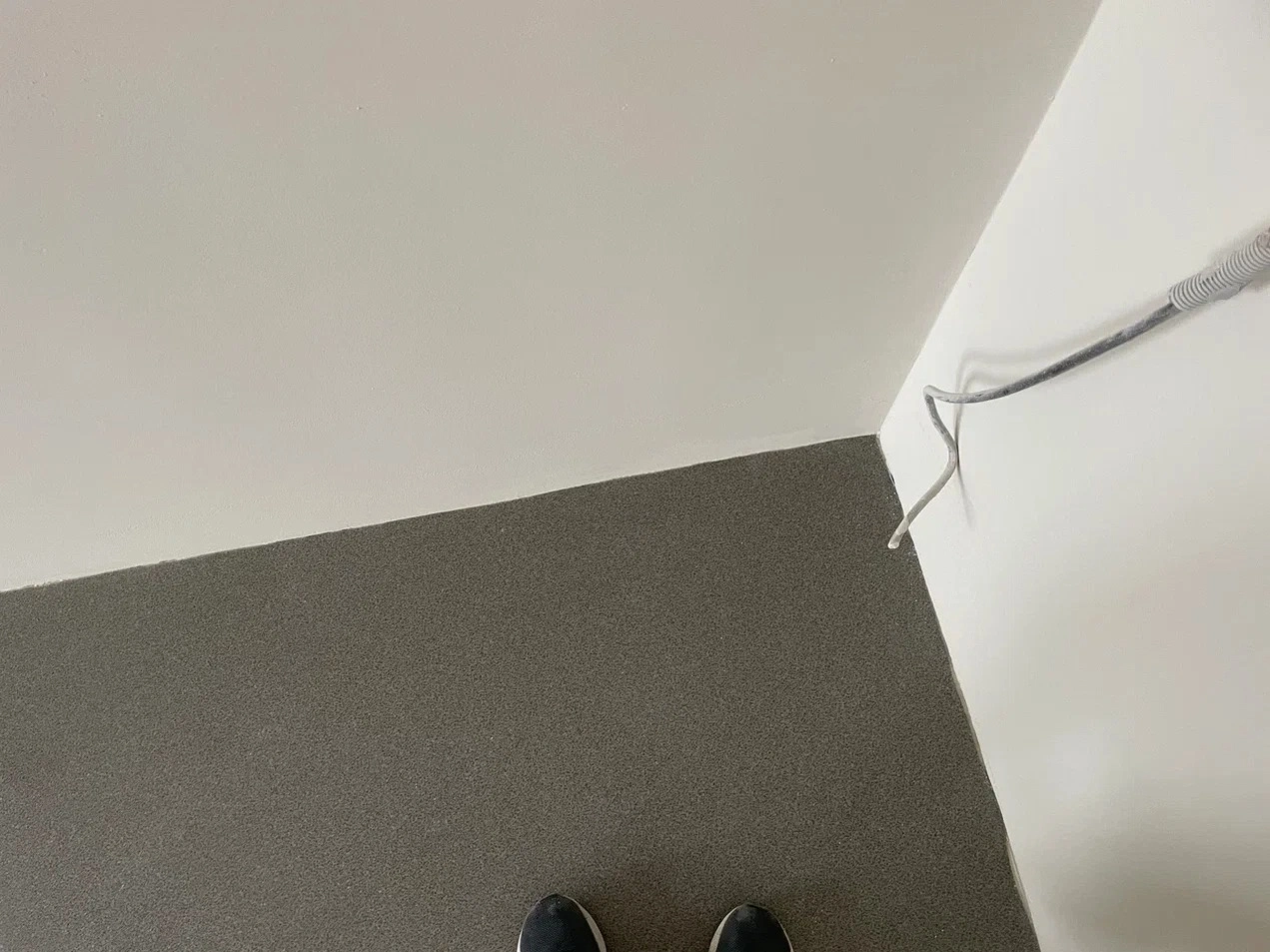 Укладка линолеума в офисе  6