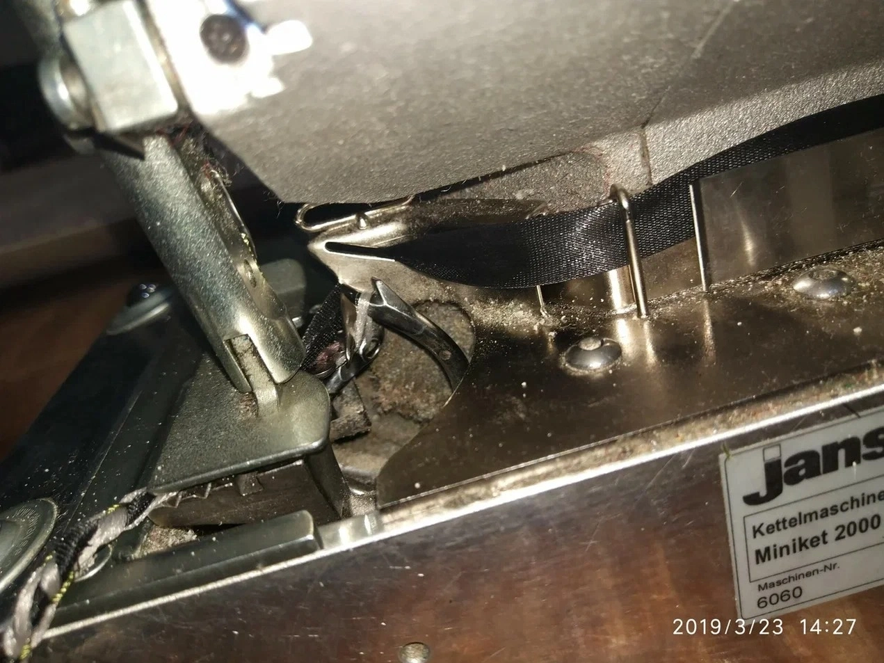 Укладка дорожки в холле гостиницы 5