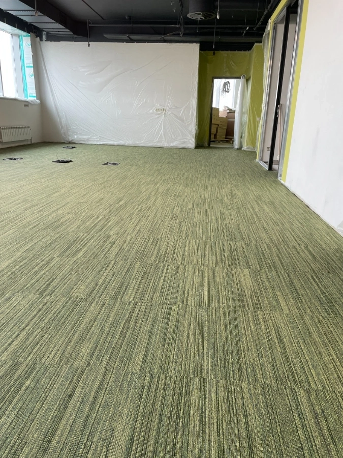 Укладка ковровой плитки в кабинетах сотрудников 3