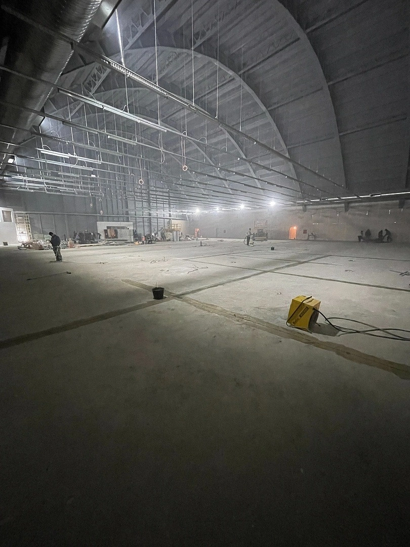 Укладка линолеума в дворце бильярдного спорта