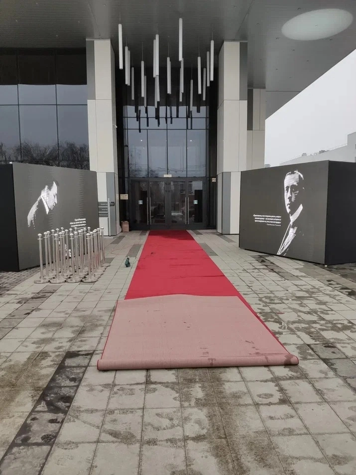 Укладка дорожки у Концертного зала имени С.В. Рахманинова 3