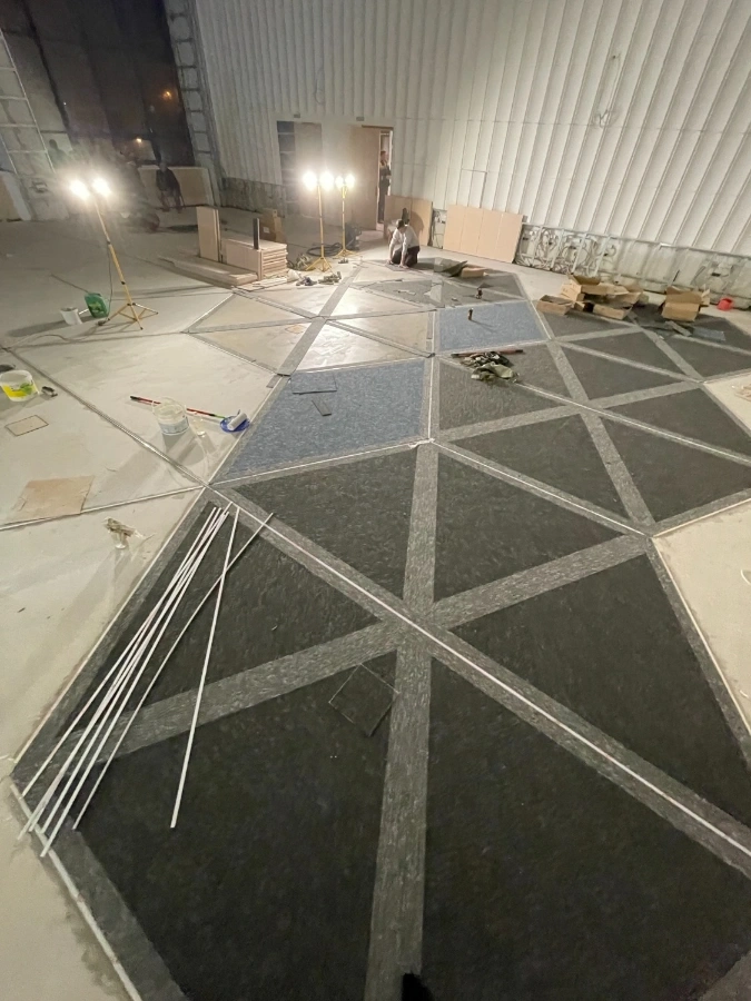 Укладка ковровой плитки в Обнинск РосАтом в виде сот реактора 4