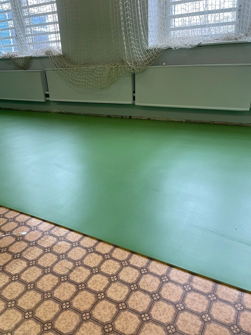 Укладка линолеума в школе №2087 8