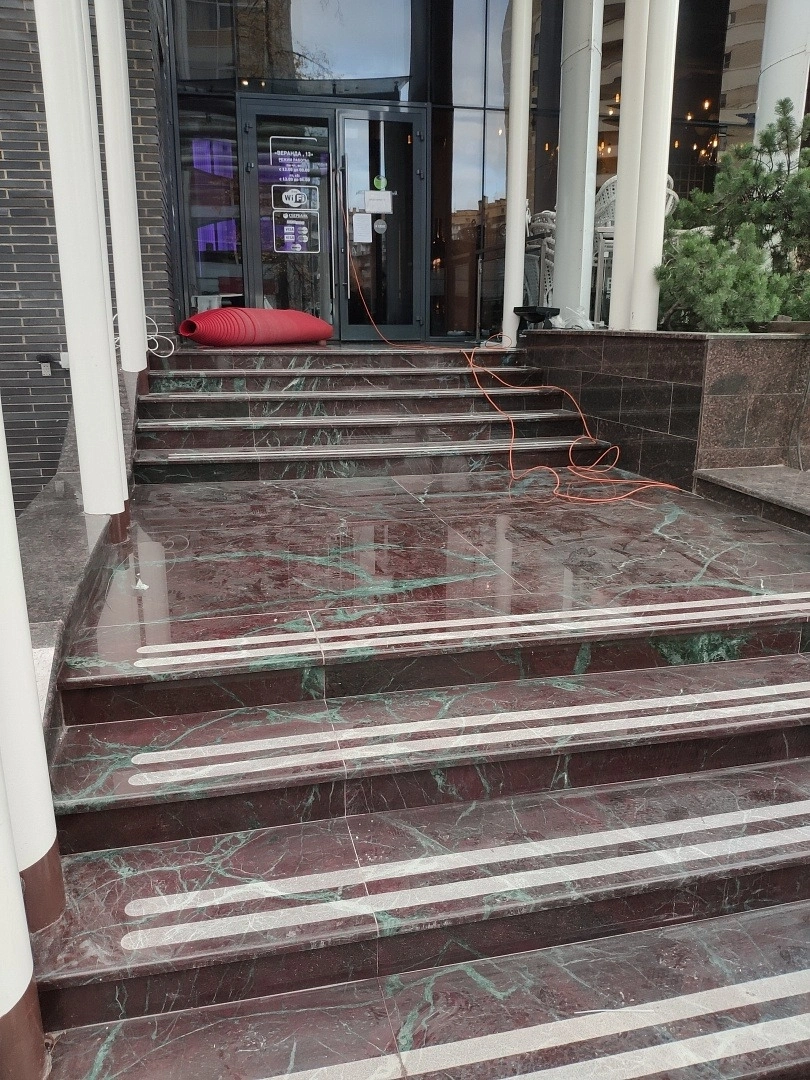 Укладка в ресторане 