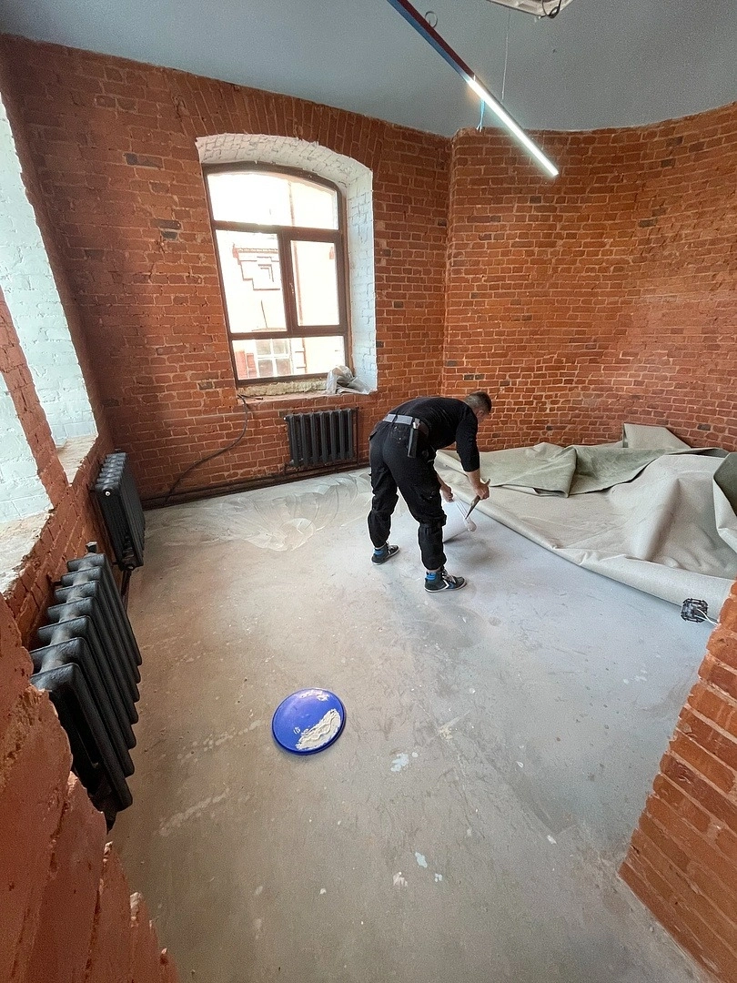 Укладка ковровой плитки в архитектурном бюро